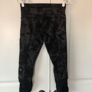 Lululemon Cropped Leggings Size 6